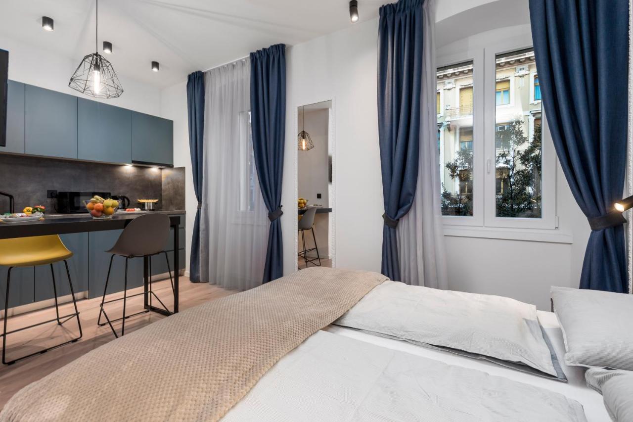 Deluxe Apartments "In The Center" Рийека Екстериор снимка