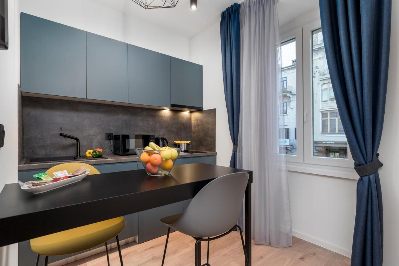 Deluxe Apartments "In The Center" Рийека Екстериор снимка