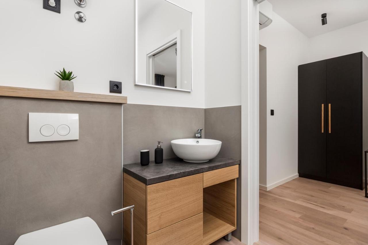 Deluxe Apartments "In The Center" Рийека Екстериор снимка
